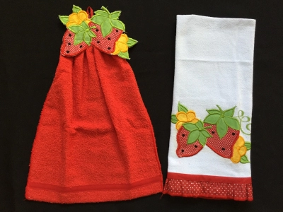 KIT BATE MÃO MORANGO 2 PEÇAS