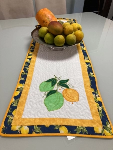 CAMINHO DE MESA MATELADO LIMÃO 1 PC
