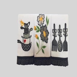 CAIXINHA COM 3 GUARDANAPOS BABADO PRETO